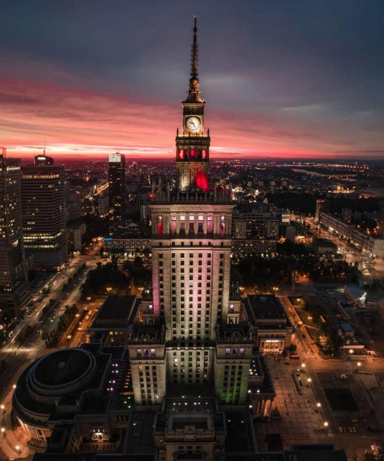Apartamento Super Beauty Metro Wifi 65'tv Netflix Hbo Appletv+ Varsovia