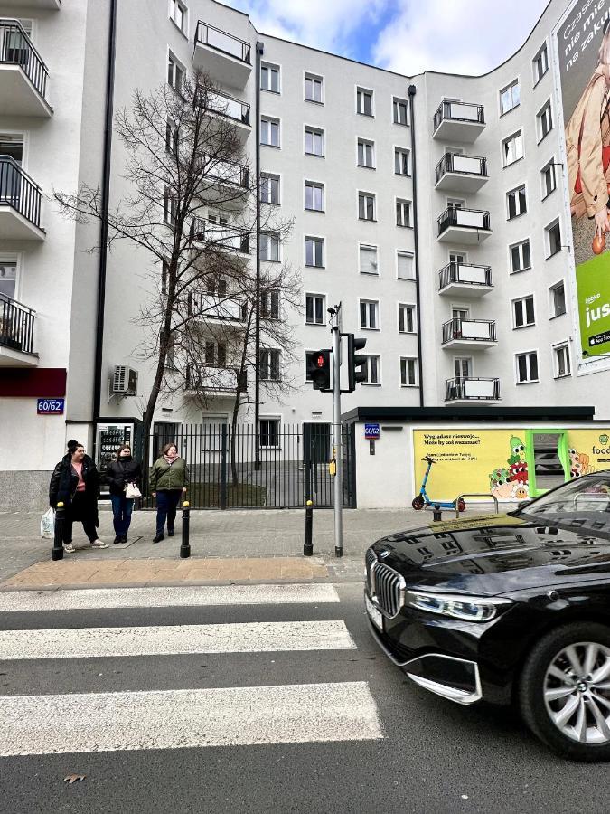 Super Beauty Metro Wifi 65'tv Netflix Hbo Appletv+ Warschau